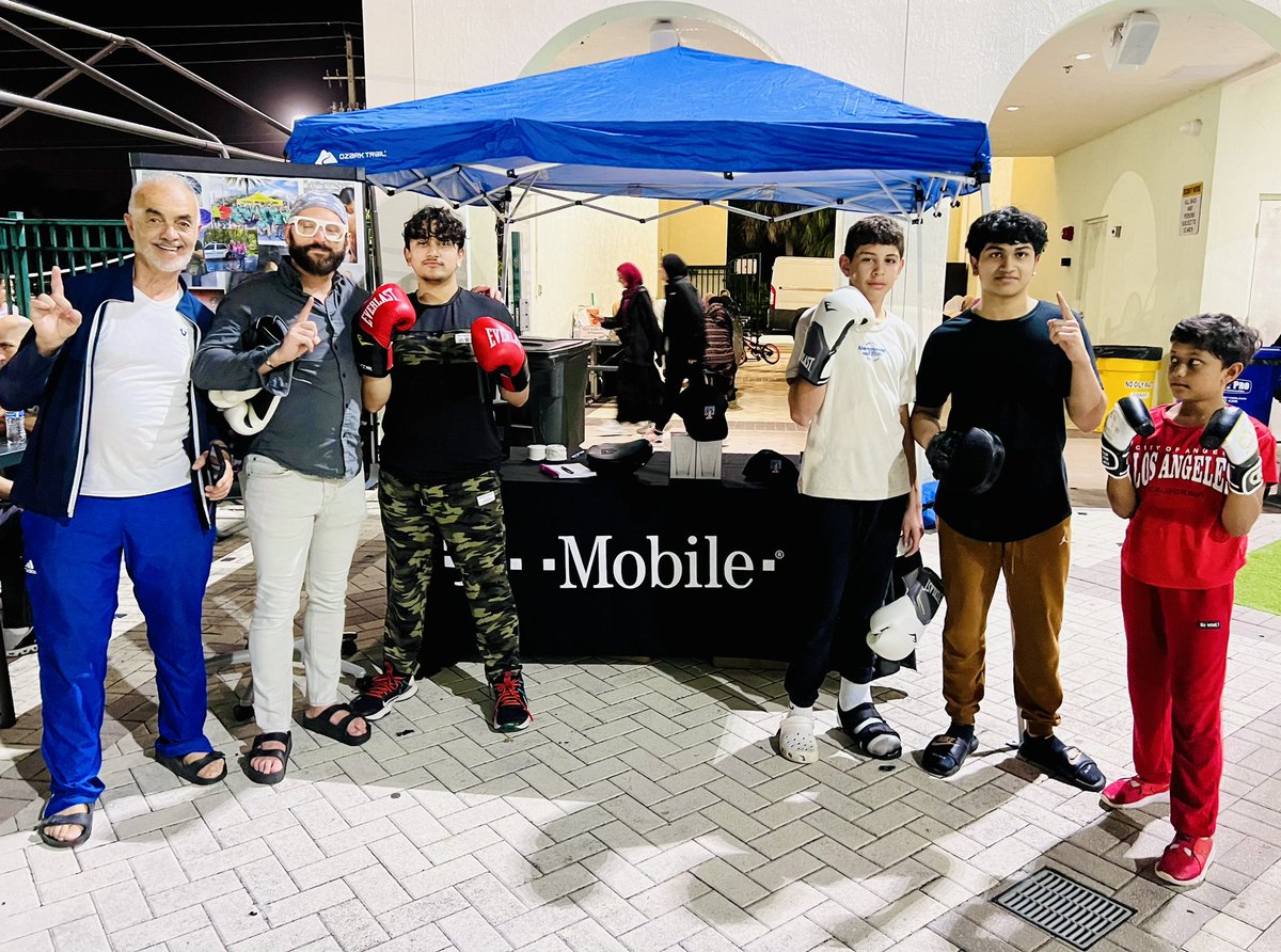 YouthCoachQ's tweet photo. Thrilled to be part of the successful @TMobile community event! Huge shoutout to @icbr_masjid (Islamic Center of Boca Raton) , @Support_GOAL  (Global Orphan Aid for Life, YCA (Youth Club of America), and Sober Society for making it happen. #community #gratitude https://t.co/QJRFFVPaDg