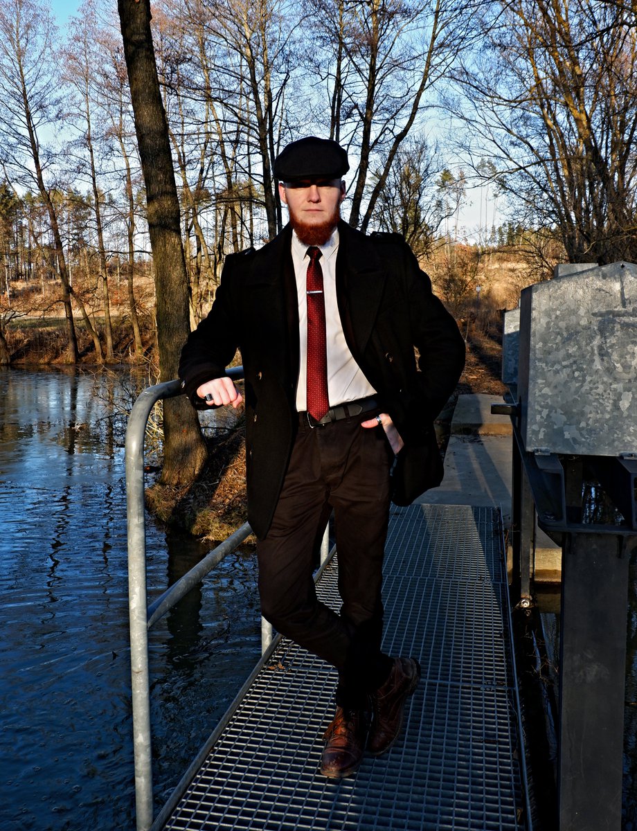 inkubatorr2's tweet photo. #cz #czechrepublic #czechgentleman #gentleman #gentlemanstyle #gentlemanfashion #dapper #fashion #dress #necktie #kravatak #suit #shirt #tie #oblek #kosile #kravata #peakyblinders #peakyblindersstyle #cap #bekovka #style #mysytle #elegance #elegant #elegantnicesko #inspiration https://t.co/ryfDKyn3a6