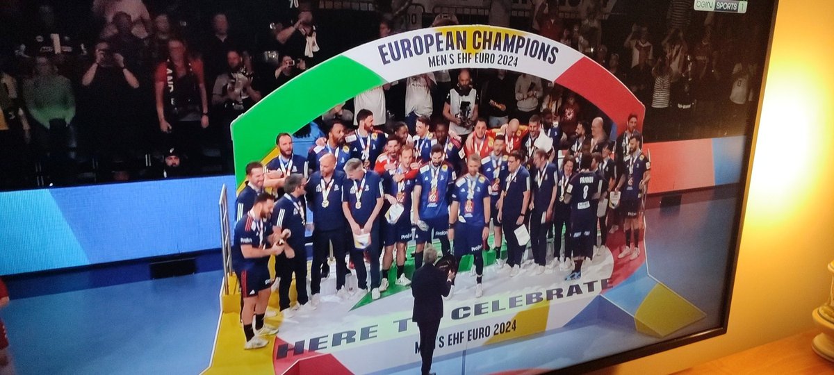 La France championne d'Europe, la France championne d'Europe, la France championne d'Europe, et la France championne d'Europe....de handball.🇨🇵🇨🇵🇨🇵 Meilleurs vœux à la famille Richardson qui s'agrandit au même moment !!!