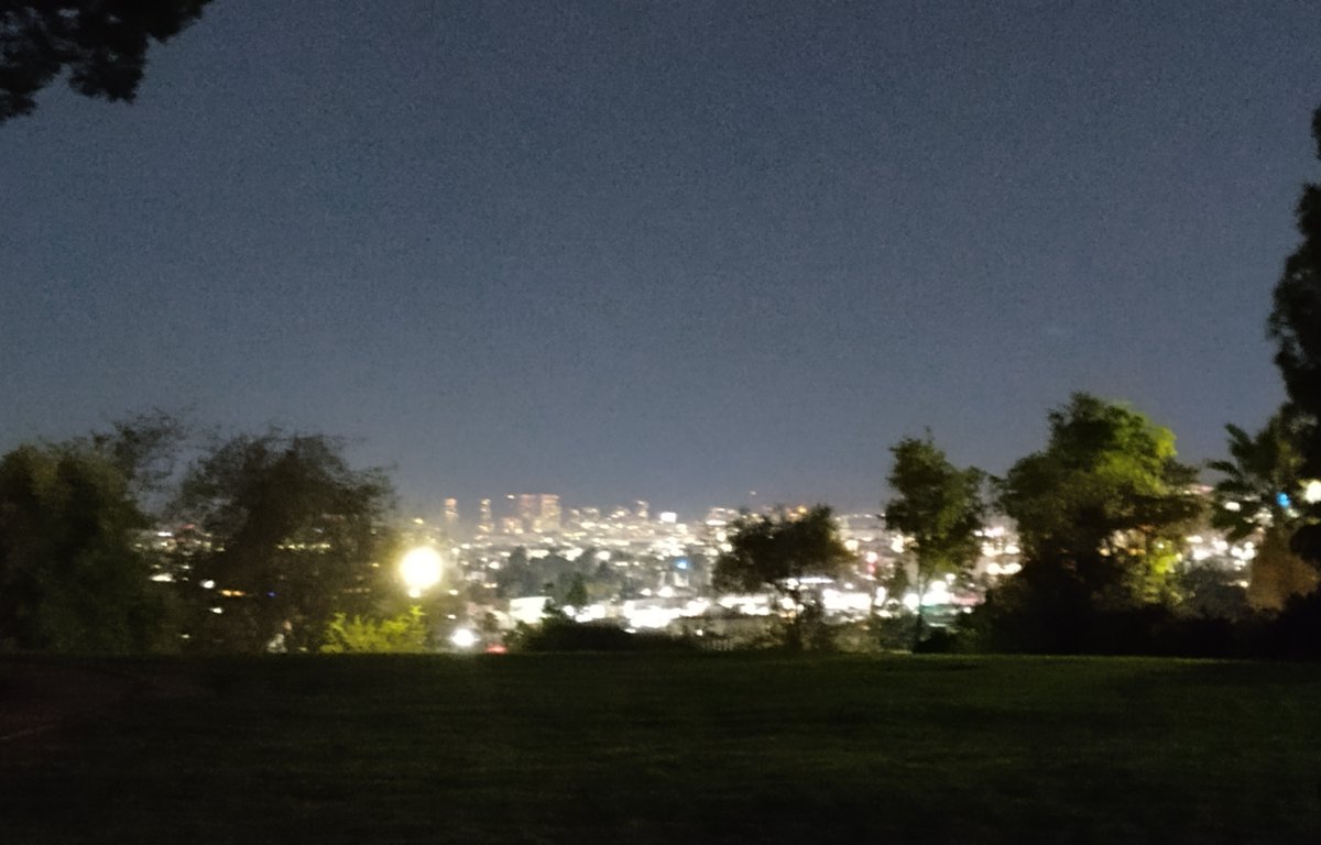 I went to @barnsdall for a film screening. Since the 90s, I've passed the location in #EastHollywood thousands of times but never visited the park on a hill. I was shocked to see beautiful views of West LA from a different angle. I love California's abundant #geographic beauty.