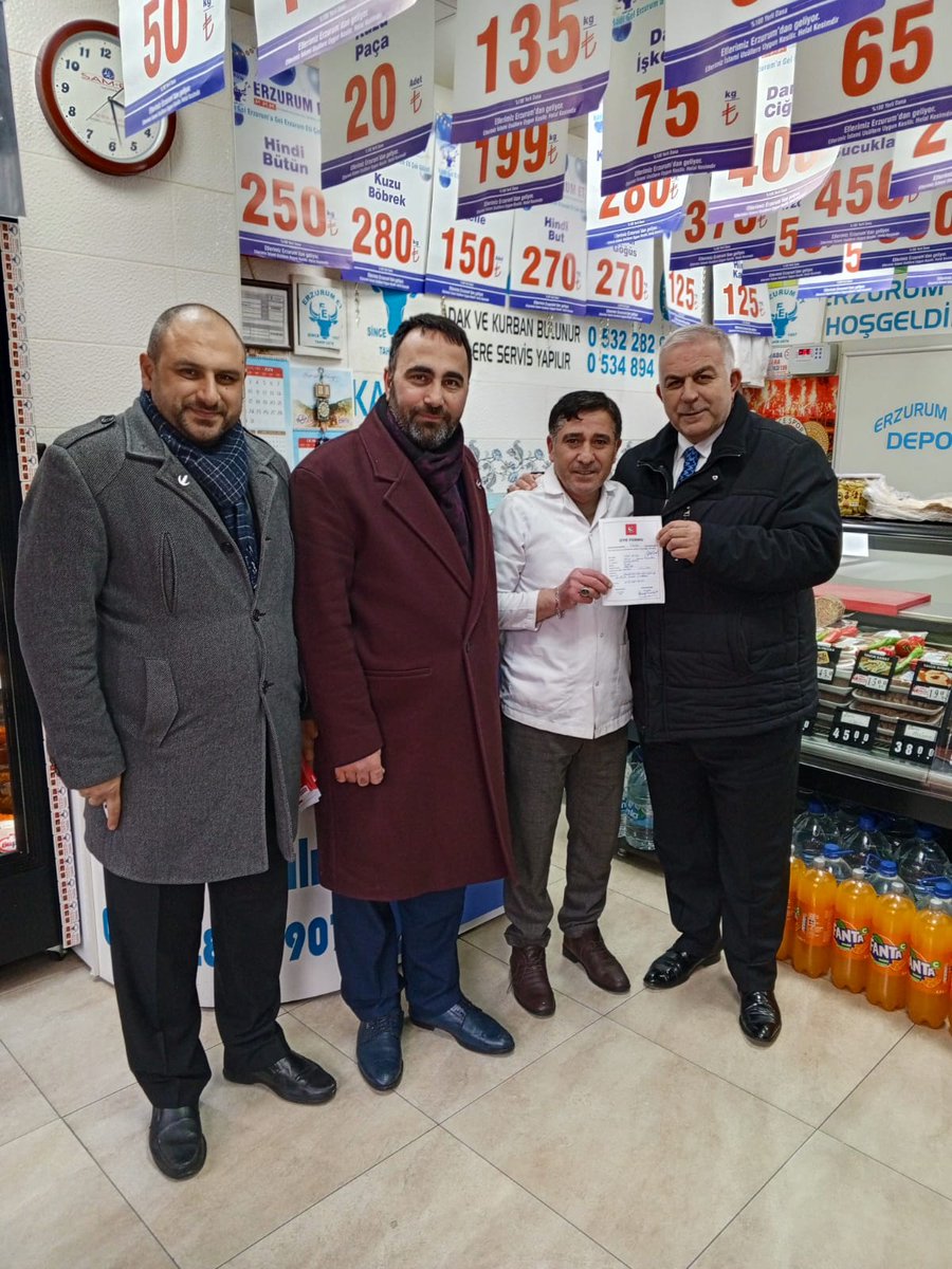 fahrettin25's tweet photo. Bizim anketlerimiz böyle yapılıyor.
Hadi buyurun sahaya gerçek anket sonucunu görün.
Teşekkürler Ahmet Yesevi Mahallemiz.
Teşekkürler Pendik.
Başaracağız İnşaALLAH... https://t.co/a7PiVwSSQL
