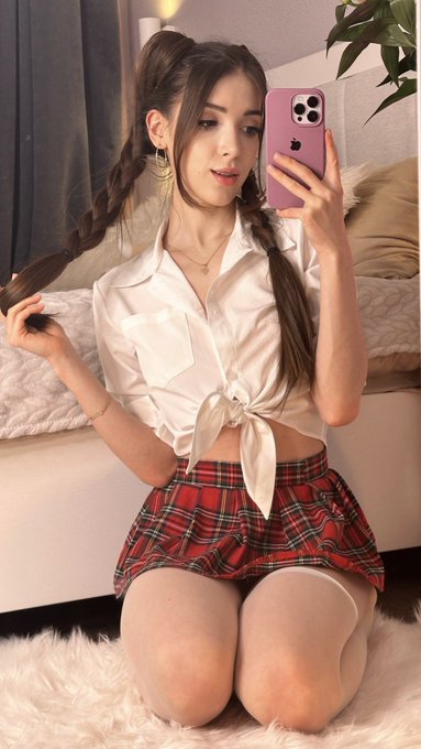 What do you think about my pigtails? https://t.co/XOlFcEQ3Ys