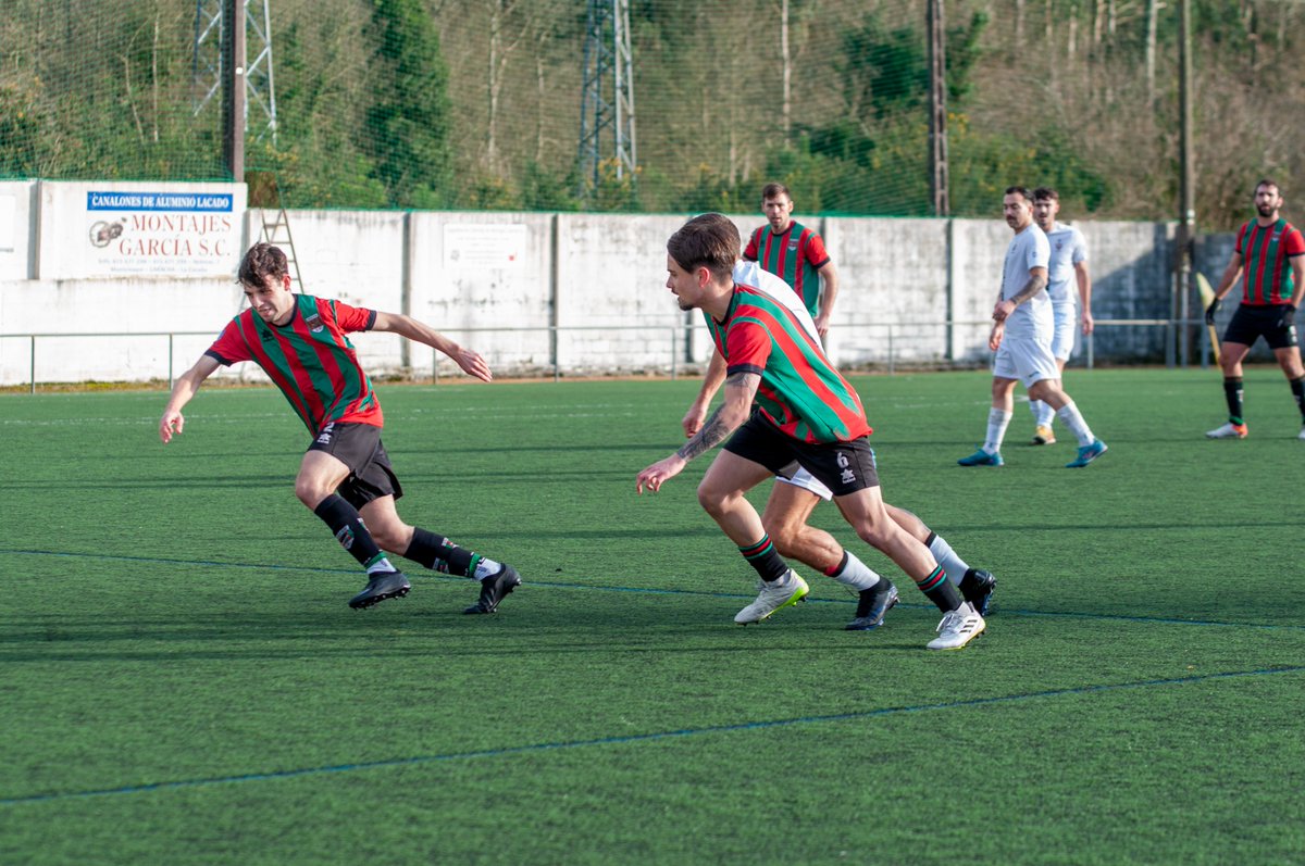Bisbarraenxogo's tweet photo. Reparto de puntos no derbi da semana pasada de 𝗣𝗿𝗶𝗺𝗲𝗶𝗿𝗮 𝗚𝗮𝗹𝗶𝗰𝗶𝗮 no Municipal de A Laracha entre o #ClubdoMardeCaión e @LarachaC co resultado de 0-0.

#caion #laracha #galicia #futbol #primeiragalicia #futbolprimeira #football #deporte #deportegalego https://t.co/3CKp0ZlSFX