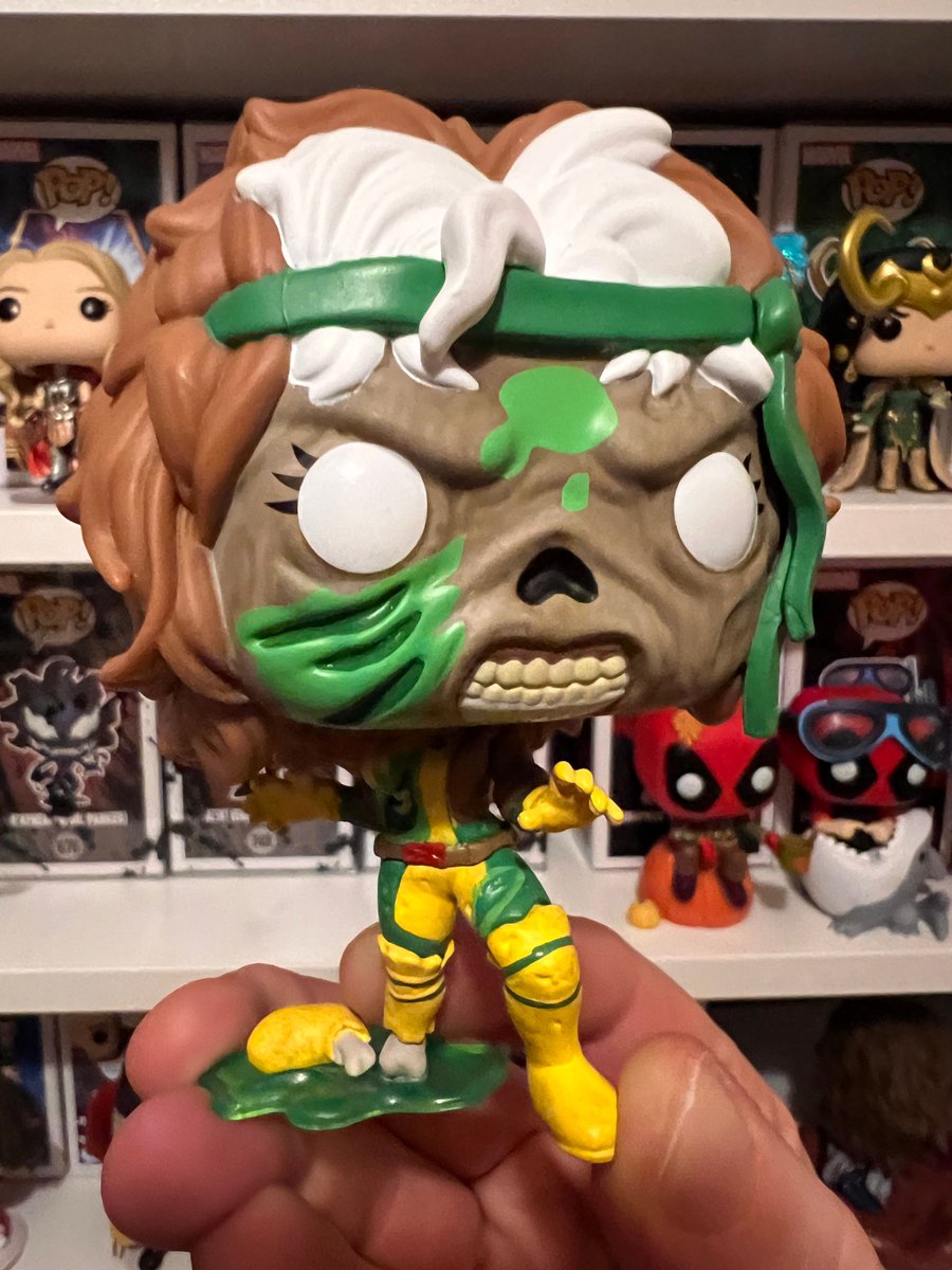 LeePepCollects's tweet photo. 🧟♂️🦸♀️ Embracing the undead vibes with Zombie Rogue in my Funko Pop squad! 💀✨ Hit ❤️ if you love this zombified mutant. Ready to spread the Marvel mayhem? Repost and share the Pop love! 🌟🔄
#ZombieRogue #FunkoFever https://t.co/6MJzYGOMXX