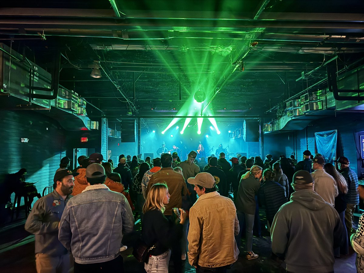 What a fun evening of live music.  The always great <a href="/LeonIIIrd/">Leon III</a> along with the #KitchenDwellers live at <a href="/EmpireATX/">Empire Control Room</a>.