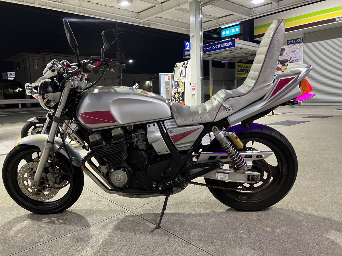nikuaisu09's tweet photo. 大阪からXJR400 4hm売ります
値段は50です
詳しくはDMお願いします

 #XJR400売ります  #XJR売ります  #XJR400  #4hm https://t.co/kEUIvJuJJv