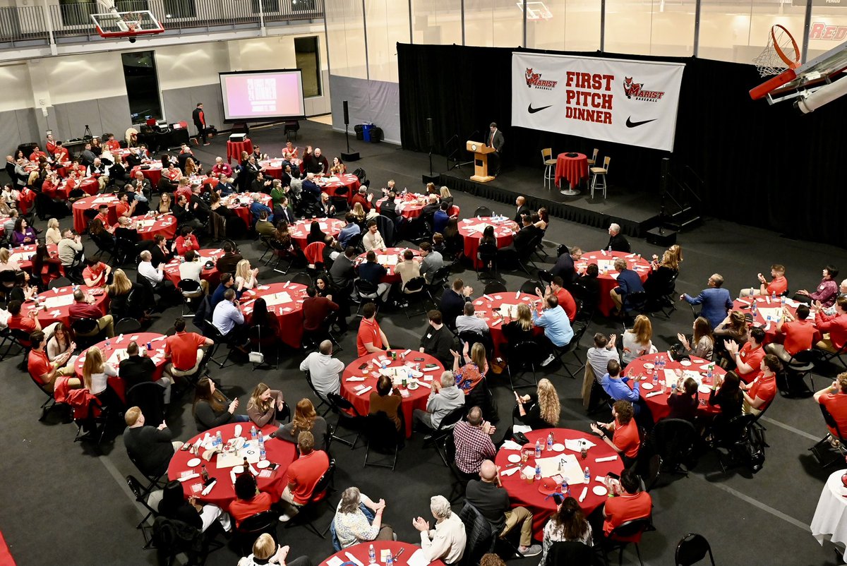 Marist_BSB's tweet photo. Oh what a night!

The Red Foxes First Pitch Dinner included keynote guest speaker, Brandon Tierney ‘96, 2017 championship speakers, Anthony Romanelli ‘18 and Charlie Jerla ‘18, and a warm welcome from President Kevin Weinman!

#BallFoxes https://t.co/PG5oV5JssN