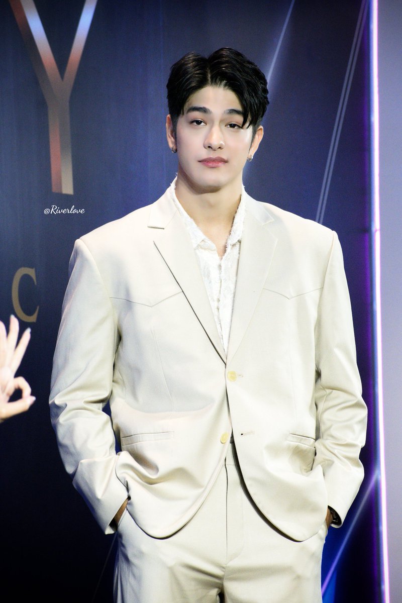 RYoonsuk2's tweet photo. จร้า!! หล่อจ่ะพ่อ พ่อก็หล่อที่สุดในGmmแล้วแหละ ยอมแน้ววว😙🤭😝
#lukevoyage #ลุคอิชิคาว่า #infinityclinic #themalllifestore #bangkapi https://t.co/nq05M0DebL