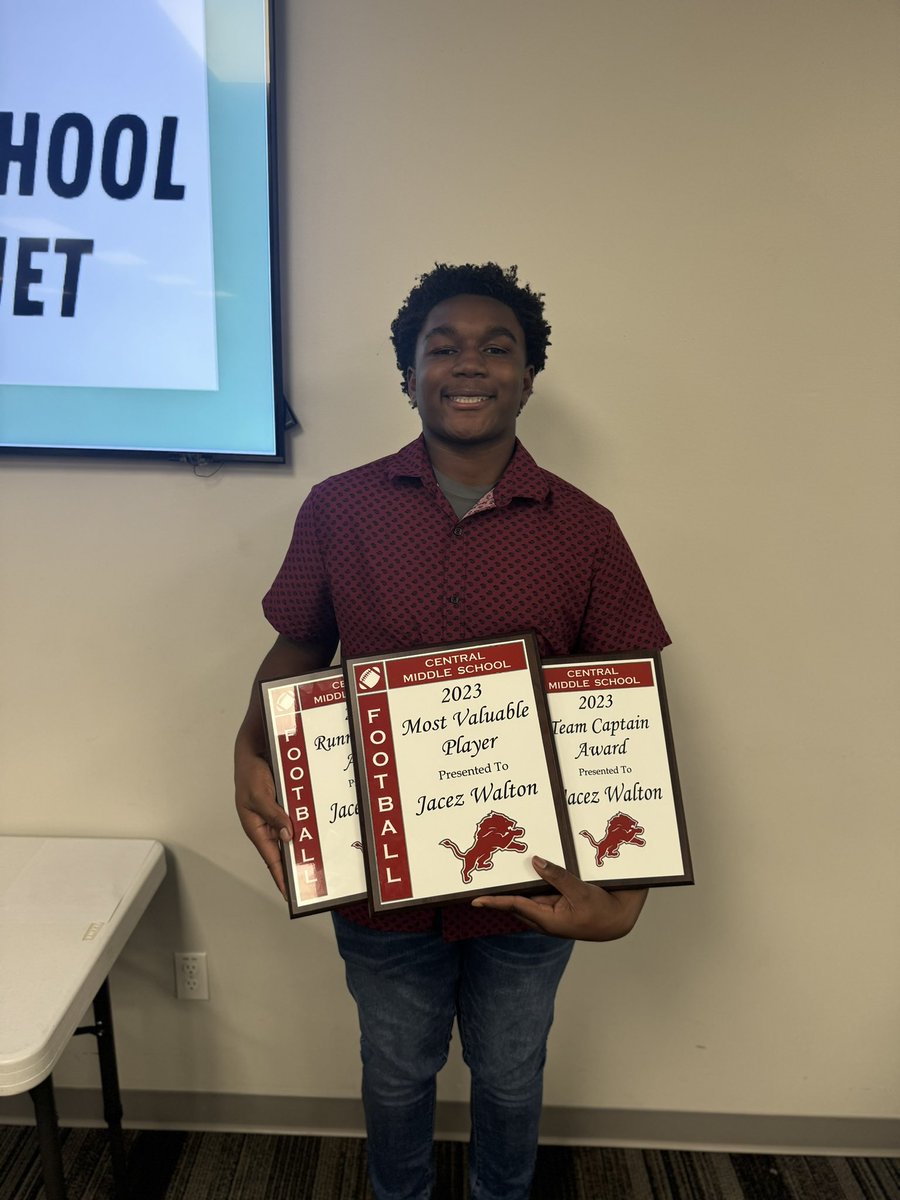 4⭐️Jacez “MackTruck” Walton 2028 RB tweet media