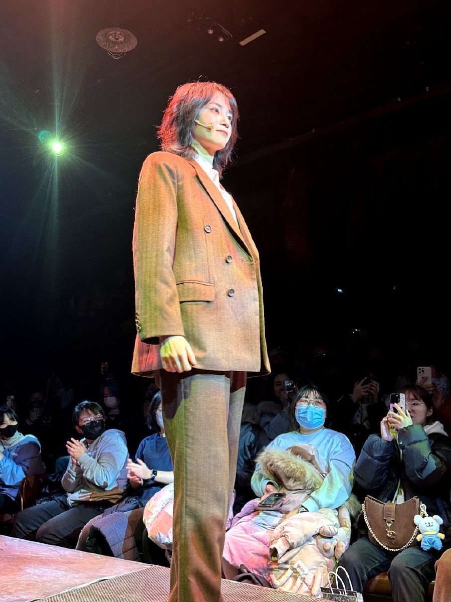 Feiveel13's tweet photo. 240128 Dr. Bloody musical.
No wonderthey not go home together. on the same day Jiangyun had to work at Dr. Bloodythirsty Musical Theater. Hard Working wife💪
#jiangyun https://t.co/VXYinUW84y
