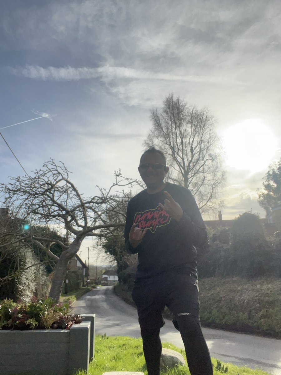 ChetLad's tweet photo. Another glorious morning for #virtualrunclub @runningpunks
Day of sport today @ManUtd followed by #ravensflock
๐ง @UKRavens podcast before the AFC Championship Game https://t.co/vN1hWzEJd9