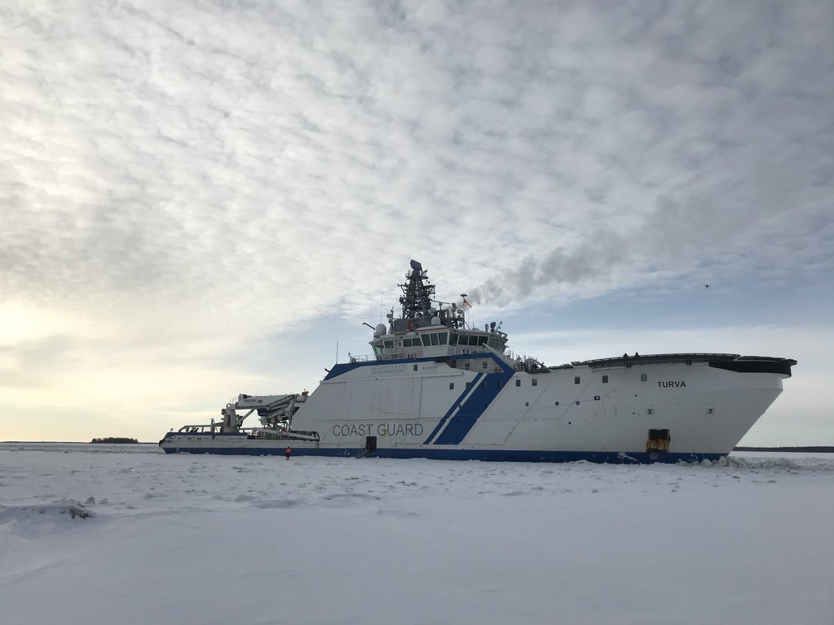 <a href="/rajavartijat/">Rajavartiolaitos</a> @merivartiosto varmisti #estlink2 kaapelin koskemattomuuden merenpohjassa 🇫🇮 aluevesillä ja talousvyöhykkeellä VL Turvan vedenalaisilla suorituskyvyillä. Kriittisen infran suojaaminen ja talousvyöhykkeen valvonta on @merivartiosto arkipäivää myös talvella❄️