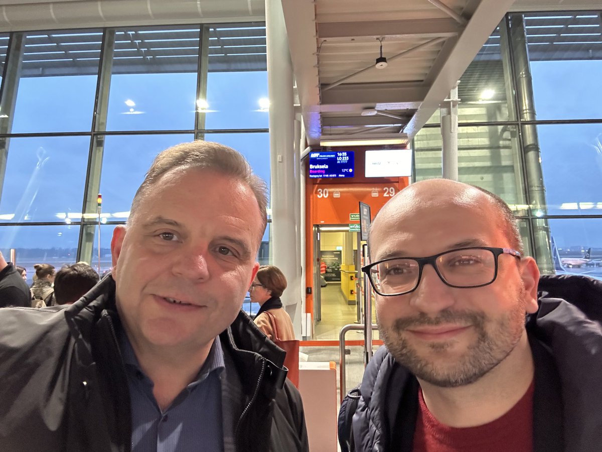 G_Soszynski's tweet photo. Razem ⁦@krakow_pl⁩ i ⁦@poznantravel⁩ ⁦@jMazurczak⁩ do ⁦@visitbrussels⁩  Będzie się działo😉 https://t.co/9e24Qiobfp