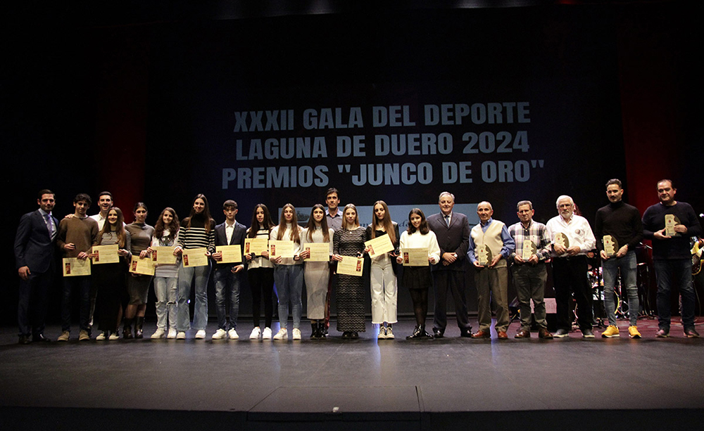 Se ha premiado también como mejor equipo al C.D. Laguna, por su merecido ascenso, y al Club Bádminton Laguna como mejor club del municipio.

#LagunadeDuero
Más información ---> tinyurl.com/yc5nf25v