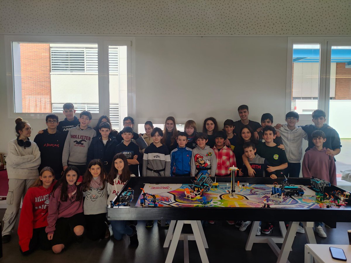 El otro día pudimos disfrutar de la compañía del equipo Irabiox. ¡Encantados de volver a veros y haber podido compartir este ratito todos juntos!  🙌🏻🌟

#FLL #MASTERPIECE #FLLNAVARRA