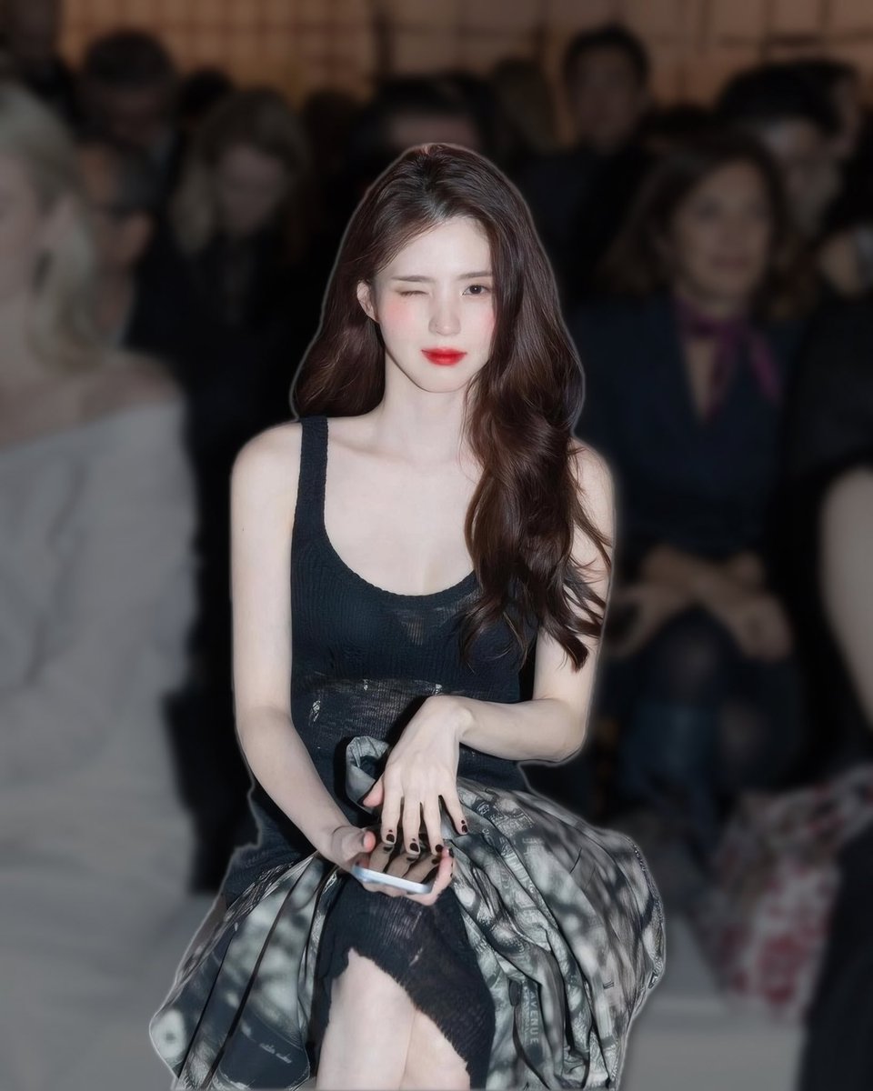 kaizer_hanz's tweet photo. trying new wallpaper
- re-edit by me
- re-upscale 4x by me

cr: twitter/x /unknown 

#HanSohee #한소희 #HanSoheeXDiorSS24 https://t.co/8Emzn2N17S