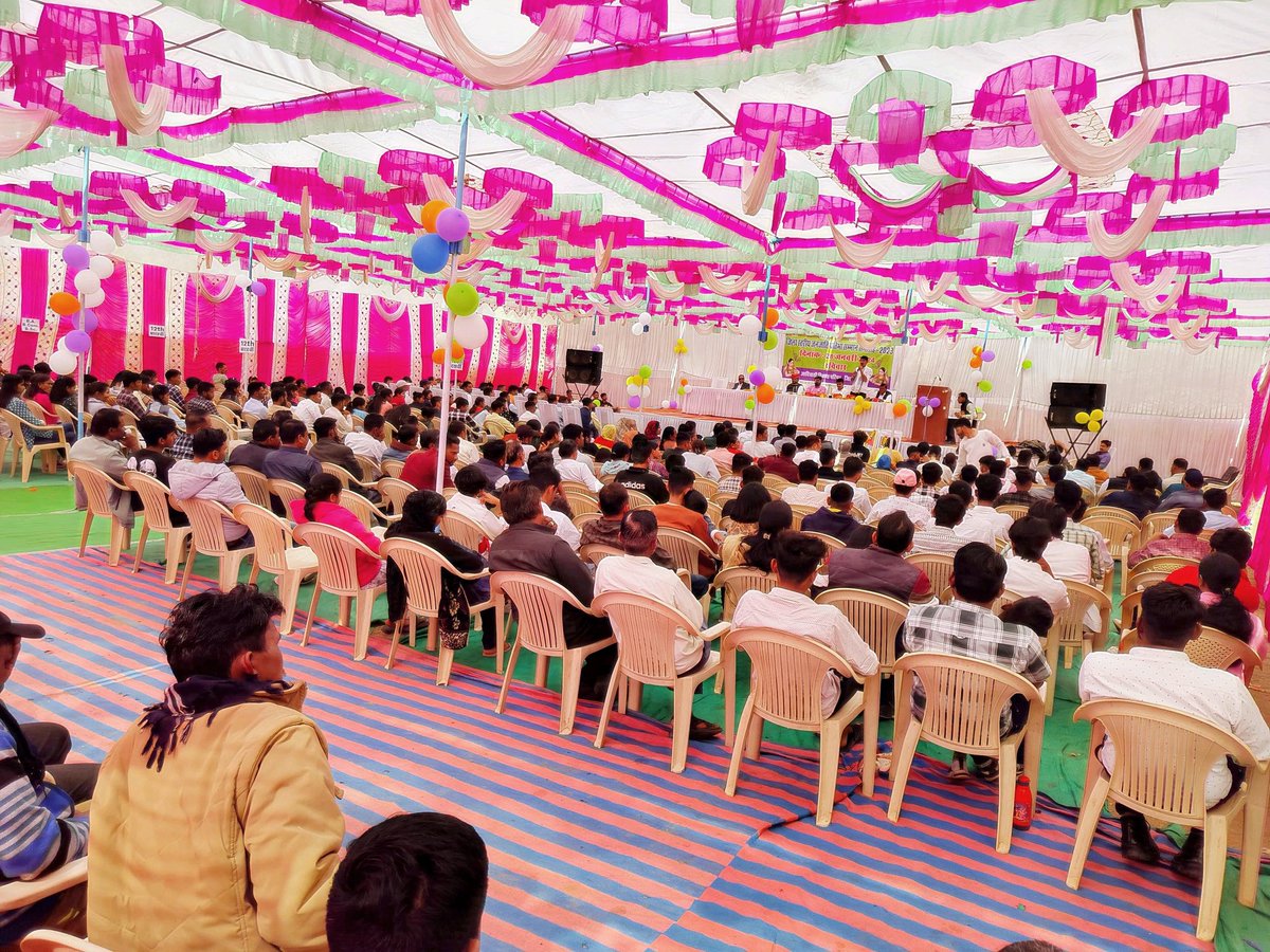आज जिला मुख्यालय पर आदिवासी छात्रावास डूंगरपुर में आदिवासी प्रतिभाओं के सम्मान समारोह में शरीक हुए।