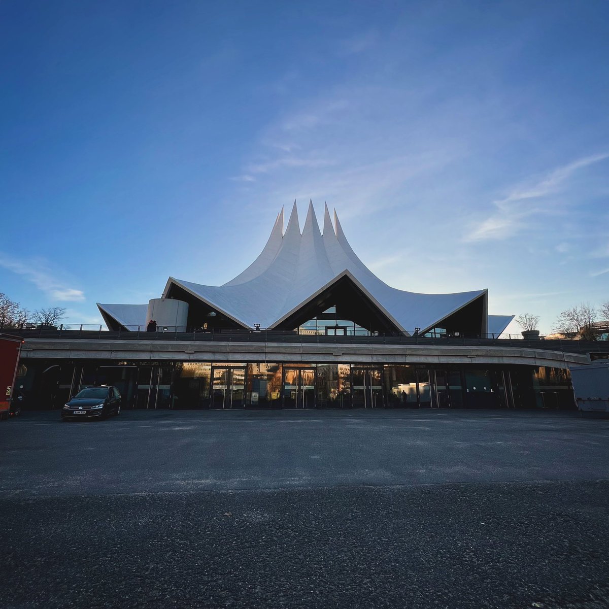 We’ve arrived in Berlin! 🇩🇪

🏆 <a href="/BetVictor/">BetVictor</a> German Masters
🗓️ Mon 29 Jan - Sun 4 Feb
🏟️ Tempodrom
📺 Discovery+, Eurosport, MatchroomLive
📲 WST.tv