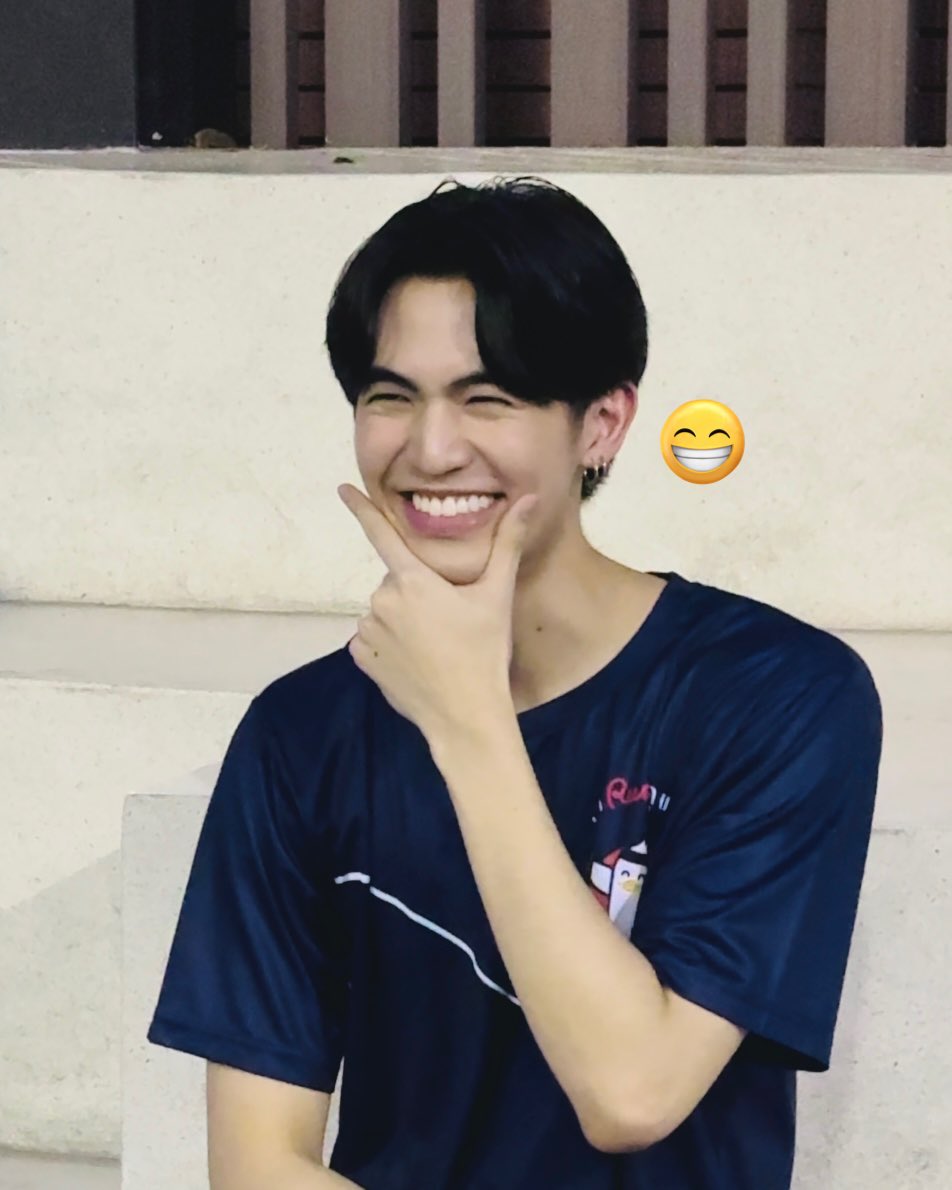 peiifangg's tweet photo. เดกตายิ้ม 😄 #nitadefundrun #มาRunดูแก #BenBunyapol @bbenlk https://t.co/FYxiq2a0EC