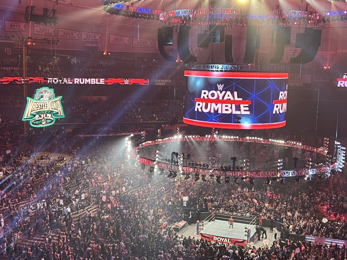 Last night 😎 #RoyalRumble #WWE https://t.co/keX6G2prJE<a href="/tag/royalrumble"class="tags">#RoyalRumble</a><a href="/tag/wwe"class="tags">#WWE</a>