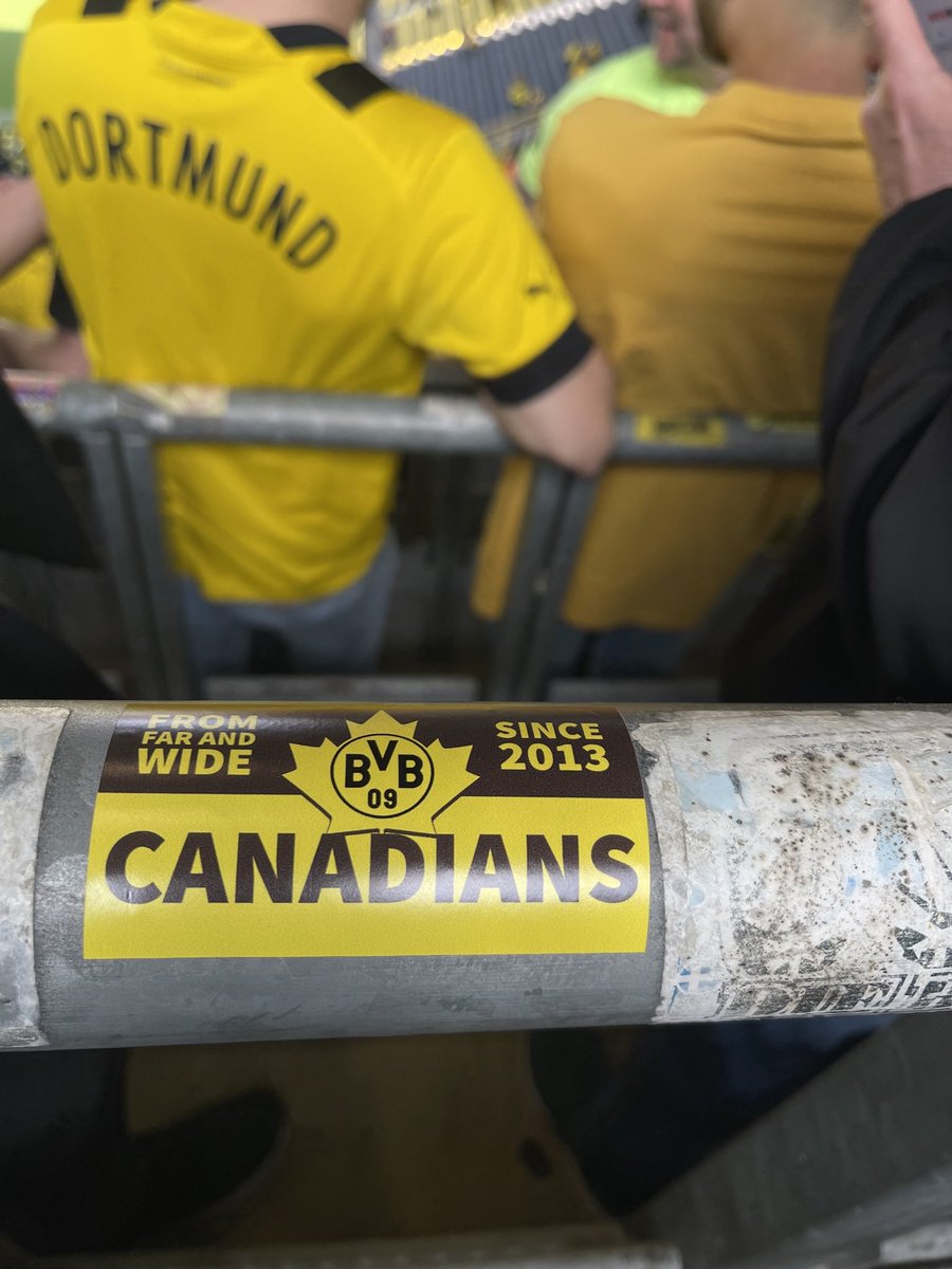 herrhackl's tweet photo. @BlackYellow 🇨🇦💛🖤 https://t.co/hyhmK84oBJ