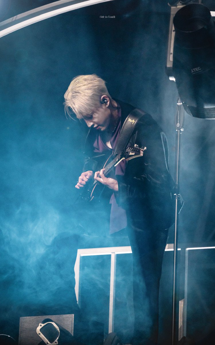 odetoyxuth's tweet photo. 240128 Towards The Light Seoul Day 2 

🎸

#에이티즈 #ATEEZ 
#홍중 #HONGJOONG
#Will_To_Power https://t.co/16OuTAzE4C