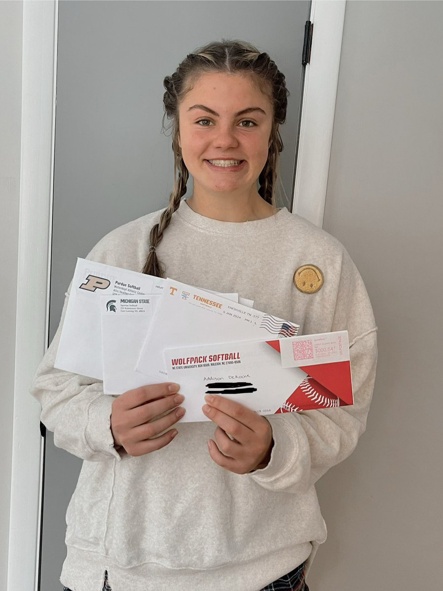 Thank you for the mail! 💌 Can’t wait for College Softball to start!! Love continuing to learn about your programs @PurdueSoftball @CoachMFrezzotti @MSU_Softball @ShoMcDonald @Vol_Softball @KarenWeekly @PackSoftball @LLefty18 #BoilerUp #GoGreen #GoPack #LadyVols