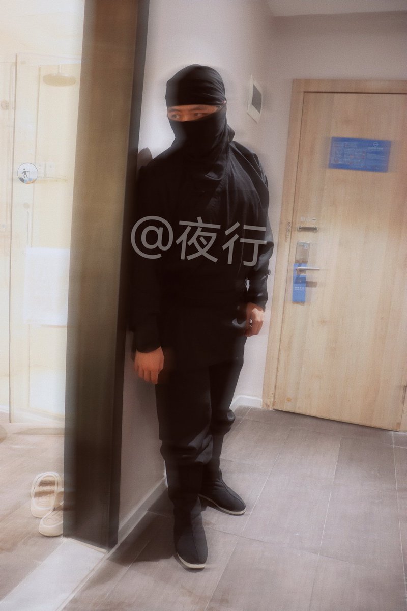 黑衣人夜行 tweet media