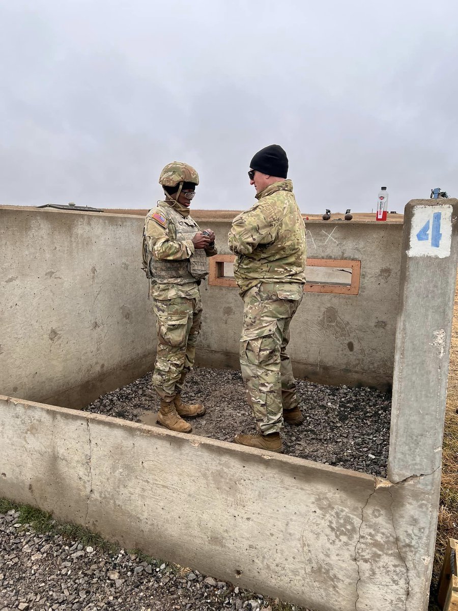 USArmyFortSill's tweet image. Trainees from 1st Battalion, 79th Field Artillery Basic Combat Training immersed themselves in the intricacies of Hand Grenades training, acquiring essential skills in handling and throwing live grenades. 💥🔧 
#USArmy #basictraining #BasicCombatTraining #DrillSergeant