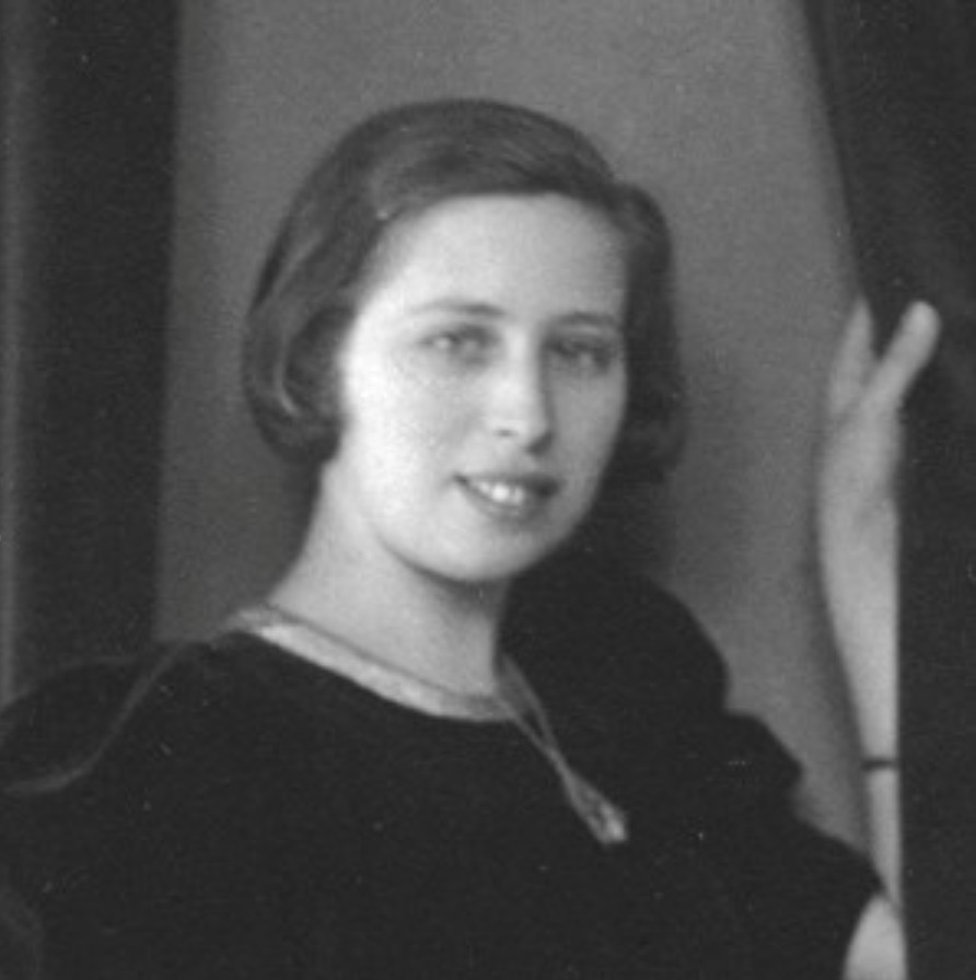 28 January 1915 | A Dutch Jewish woman, Dora Block, was born in The Hague. 

In December 1942 she was deported to #Auschwitz. She did not survive.
