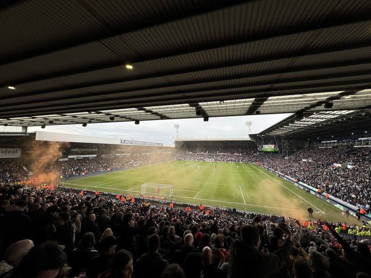 Bhellaboy's tweet photo. 50th ground done, 2-0 on their big day out hahaha, shit on the Albion 💩 https://t.co/keN70KxO99