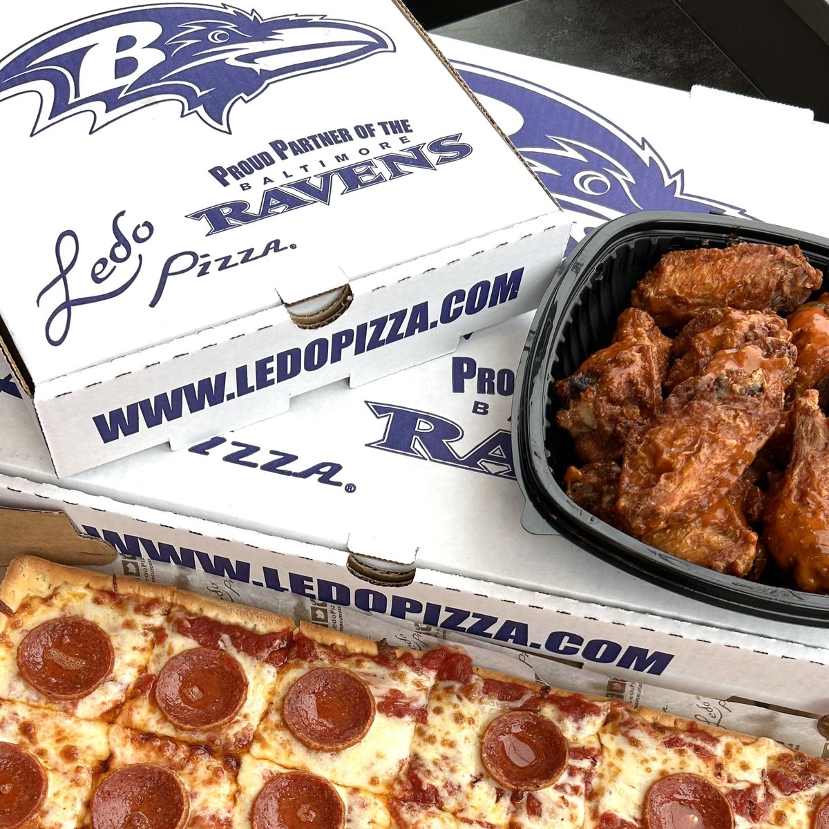 CHAMPIONSHIP GIVEAWAY!! Go Ravens! 🐦‍⬛💜 Enter to win a $100 Ledo Pizza Gift card!!  
 
1️⃣ Retweet this post &amp; follow us <a href="/LedoPizza/">Ledo Pizza</a>
2️⃣ Comment what team you're rooting for today and tag a friend!