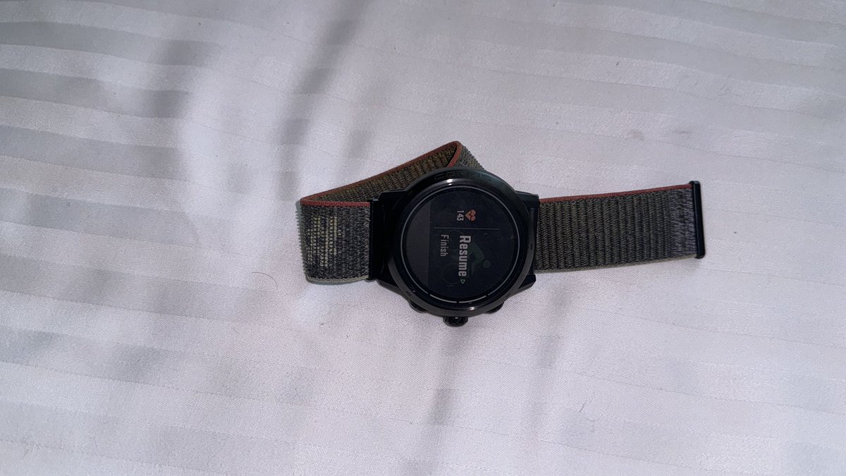 nv1978's tweet image. Hey @COROSGlobal this is now twice this is happening.  I couldn’t end my indoor bike ride to go into my run for my brick workout and I can’t even reset the watch.  Please HELP!!!