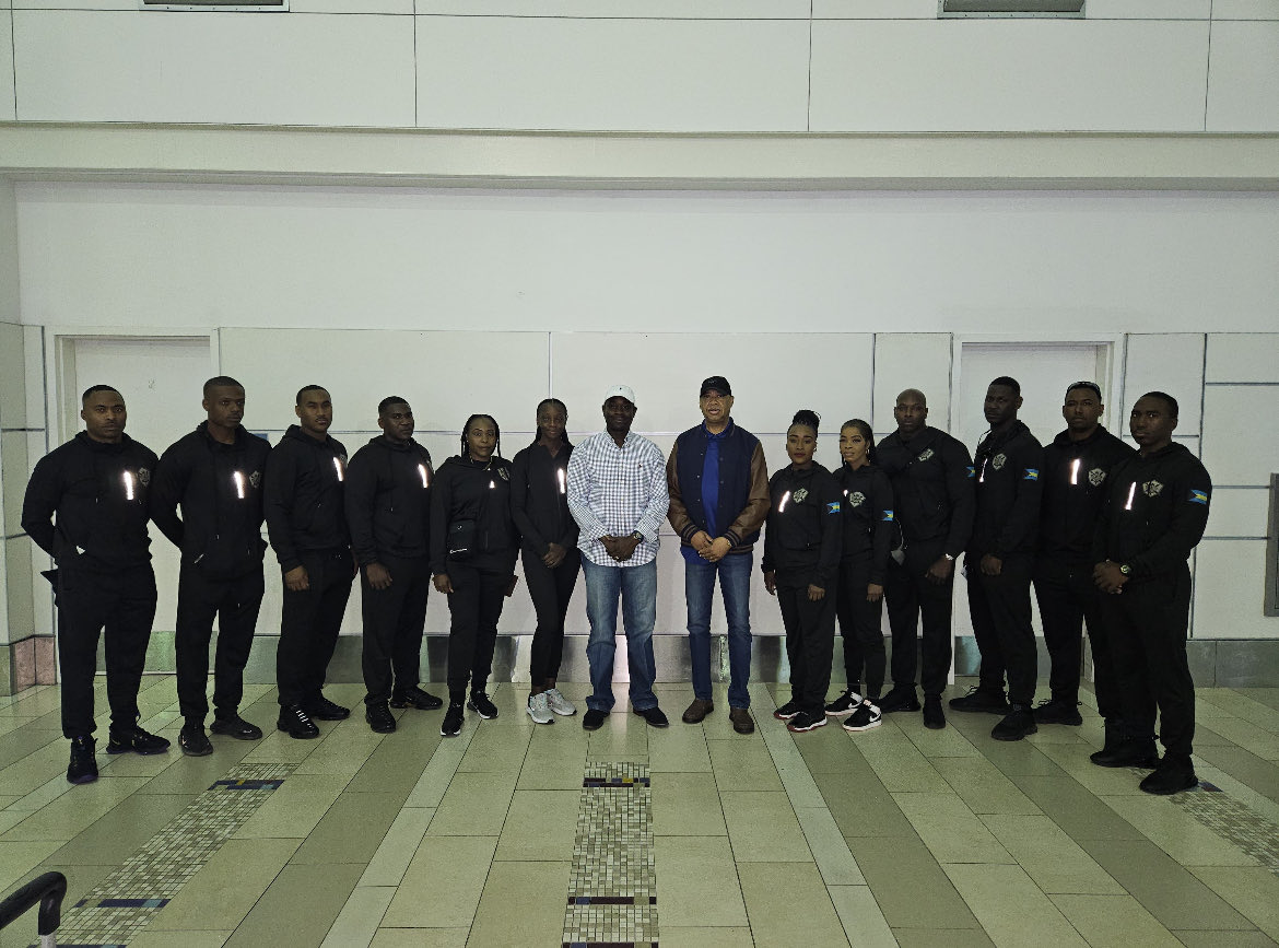 tsjoudi's tweet photo. #Minister Fred Mitchel &amp; #Commissioner of police Clayton Fernander are seen with the members of the Bahamas Police Force , SWAT team who are traveling today to Dubai to participate in the 2024 world wide event of training and competition.
Event is sponsored by #Dubai Police.🇧🇸🇦🇪 https://t.co/eYfG1Bl7Zp