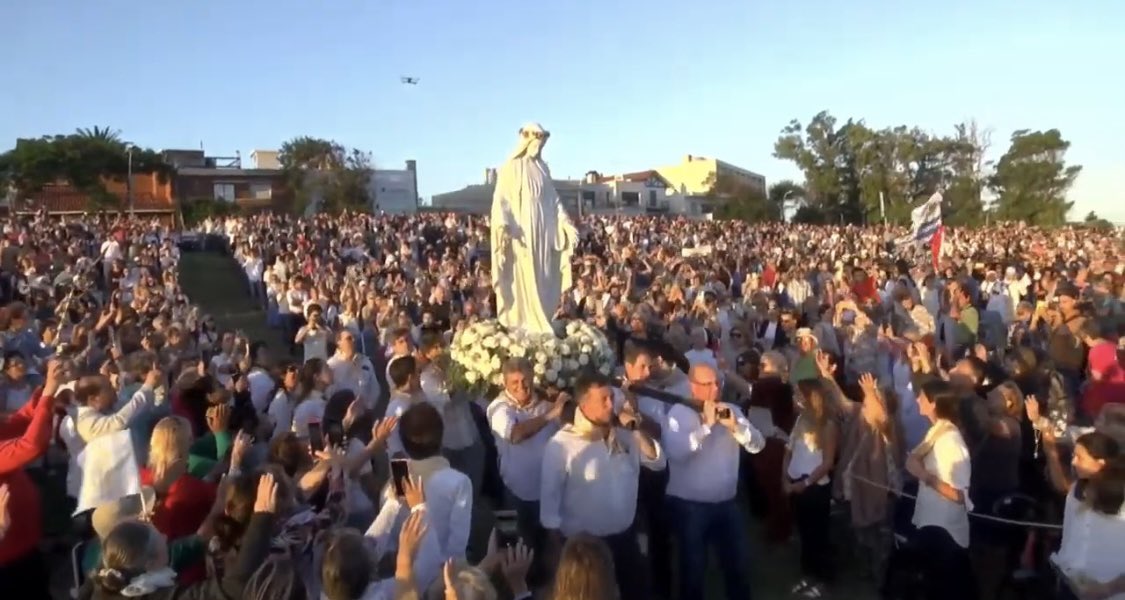 Podremos discutir si en el 24,26 o 30;lo que es indiscutible es en que creían los fundadores:Jesús y María eran los nombres invocados al rezar en las alegrías o adversidades de aquellos tiempos primeros.Intendenta y Junta Departamental,regalen a Montevideo un lugar para María
