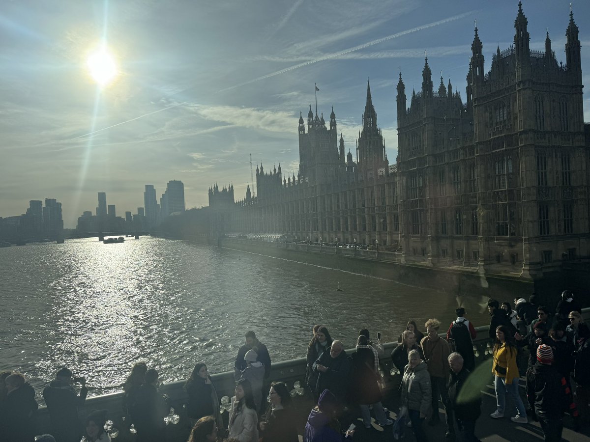 Westminster in the sunshine today taken from a #London red bus <a href="/TfL/">TfL</a> #wintersunshine #westminsterbridge <a href="/StormHour/">#StormHour</a> <a href="/ThePhotoHour/">#ThePhotoHour</a> <a href="/weathernetwork/">The Weather Network</a> <a href="/bbcweather/">BBC Weather</a>