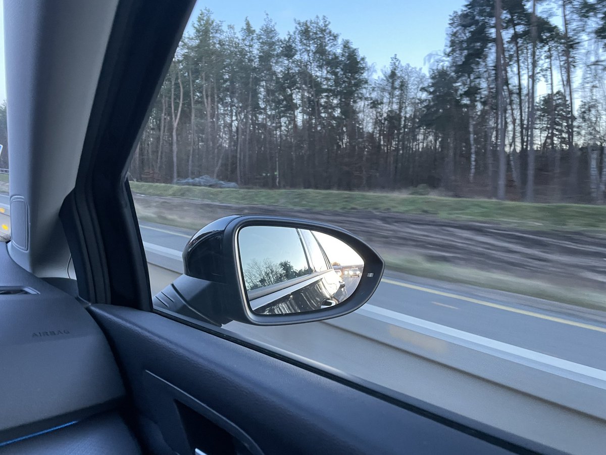 Raphael Koellner #Copilot (@ra_koellner) on Twitter photo #TeamsCommunityDay Administrator vom Beifahrer mit #iPad und #iPhone noch vor vier Jahren kaum denkbar und die App ist nur 6 Mal abgestürzt beim Wechseln zu X :) <a href="/TKarafilov/">Tomislav Karafilov</a> <a href="/TeamsDay/">TeamsCommunityDay</a>
Heute die Orte:
- zu Hause
- Zug
- Flug
- Auto
- Familienausflug
- Frühstück #TeamsCommunityDay Administrator vom Beifahrer mit #iPad und #iPhone noch vor vier Jahren kaum denkbar und die App ist nur 6 Mal abgestürzt beim Wechseln zu X :) <a href="/TKarafilov/">Tomislav Karafilov</a> <a href="/TeamsDay/">TeamsCommunityDay</a>
Heute die Orte:
- zu Hause
- Zug
- Flug
- Auto
- Familienausflug
- Frühstück
