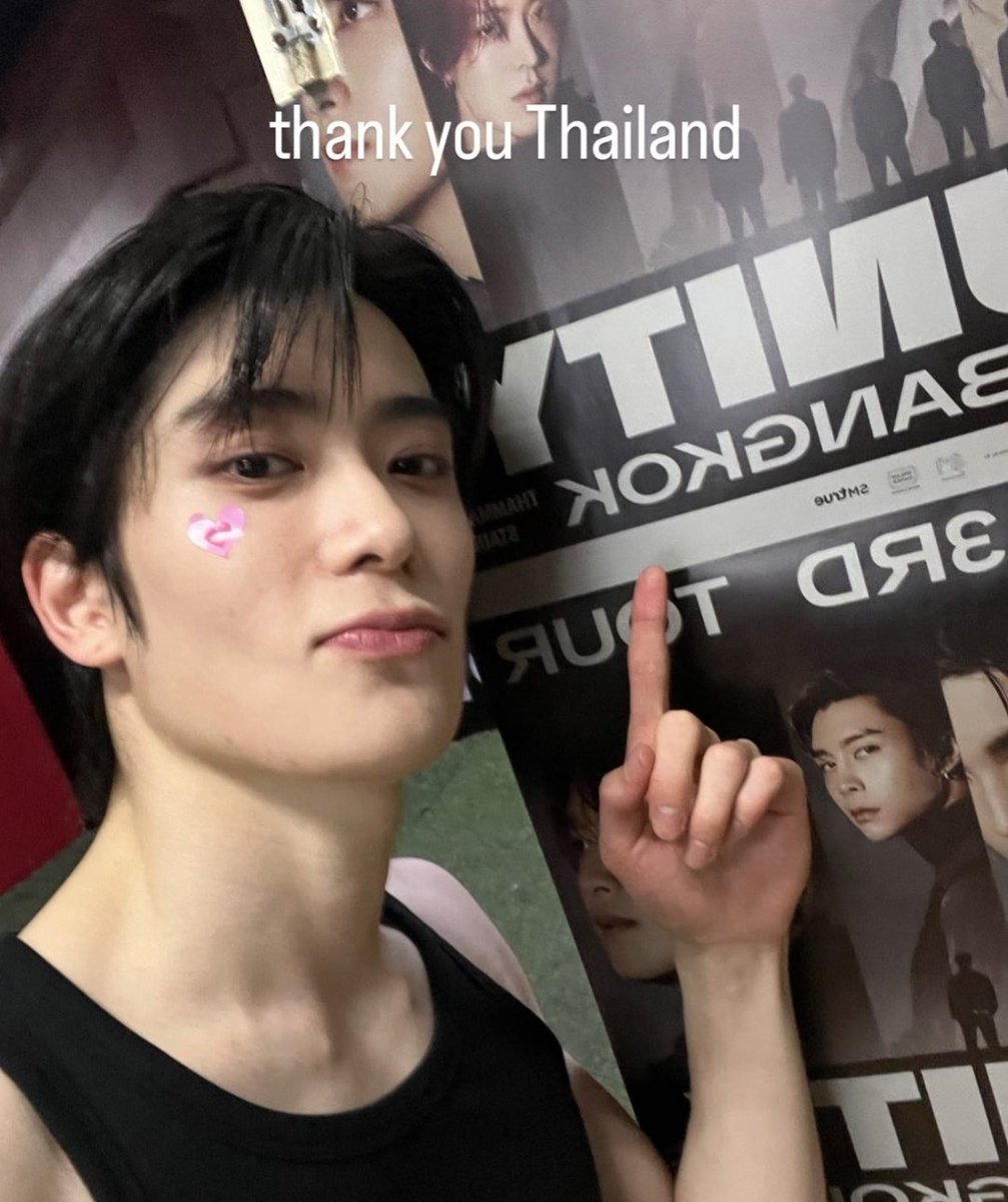 preciousjaeten's tweet image. เป็นครั้งแรกที่ได้เจอ127เลย ติ่งมา5ปี ไม่มีเวลาไปหาเลยเพราะต้องดูแลแม่ จนคอนนี้เราว่าเราได้มาแน่ ก็ได้มาจริงๆ แต่แม่เราก็แอดมิดก่อน ละคืน 27 ใส่ท่อช่วยหายใจ ก็ฝากพี่สาวดู พ้มพยายามเต็มที่กับคอนนะ🥺 ขอบคุณนสจอ้วม รักพวกแกนะเว้ย💚
#นสจกลับละเรานอยอ่า
#NCT127_NEOCITY_THE_UNITYinBKK