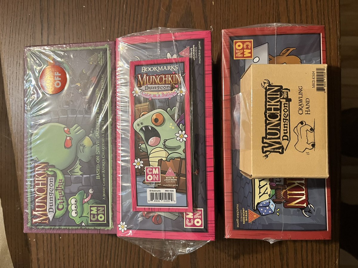 I took a trip into Calgary yesterday and of course stopped at all my friendly board game stores. 
Here are the new treasures picked up at Sentry Box Calgary.