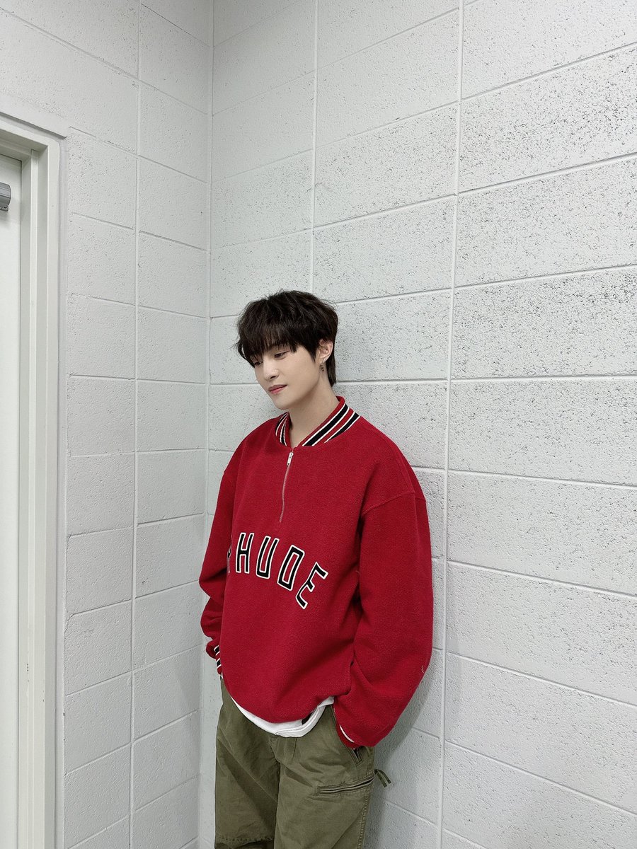 ArabYangYang's tweet photo. +
- لكن لا يزال الأمر على ما يرام لأنني لا أحب حقا تناوله كثيرا 
- هاهاهاهاها 
- لذلك أنا فقط لا المسها
- هاهاهاهاها https://t.co/h3xX1MzEps