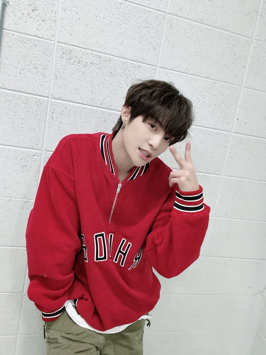 ArabYangYang's tweet photo. +
- لكن لا يزال الأمر على ما يرام لأنني لا أحب حقا تناوله كثيرا 
- هاهاهاهاها 
- لذلك أنا فقط لا المسها
- هاهاهاهاها https://t.co/h3xX1MzEps