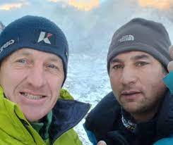 russianclimb's tweet photo. Gasherbrum winter: expedition aborted. Denis fell into crevasse at 5500, Hassan Shigri rescued him. https://t.co/YAG8PYQN19