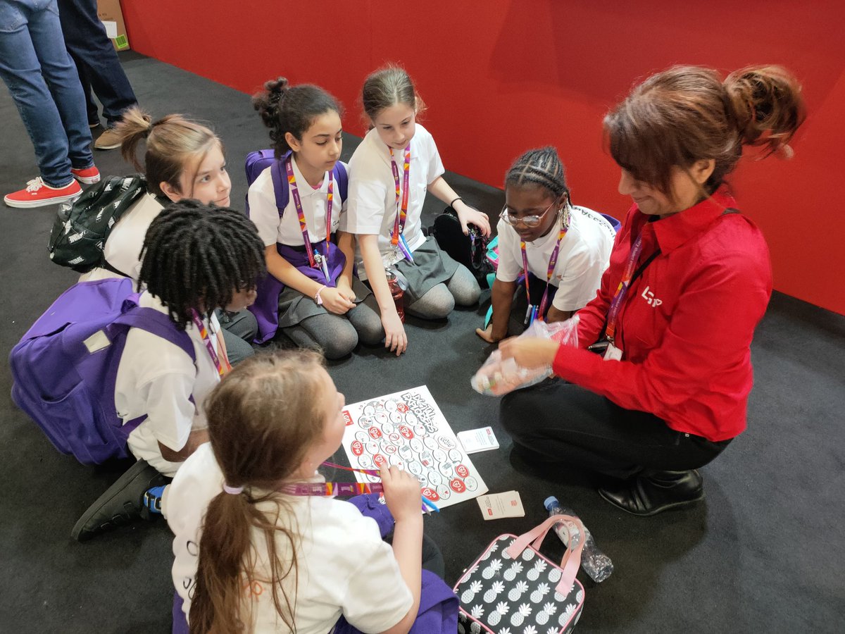 Mandy Nash tweet media