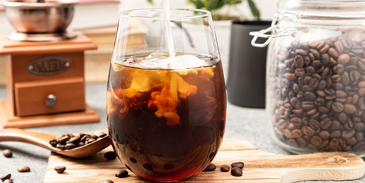 Para los que creyeron que no había vida después del café con leche o el espresso 🧊☕👉 Cold Brew, las mil posibilidades del #café frío y 12 bebidas para inspirarte bit.ly/47ia652 Vía: <a href="/elle_es/">ELLE España</a>