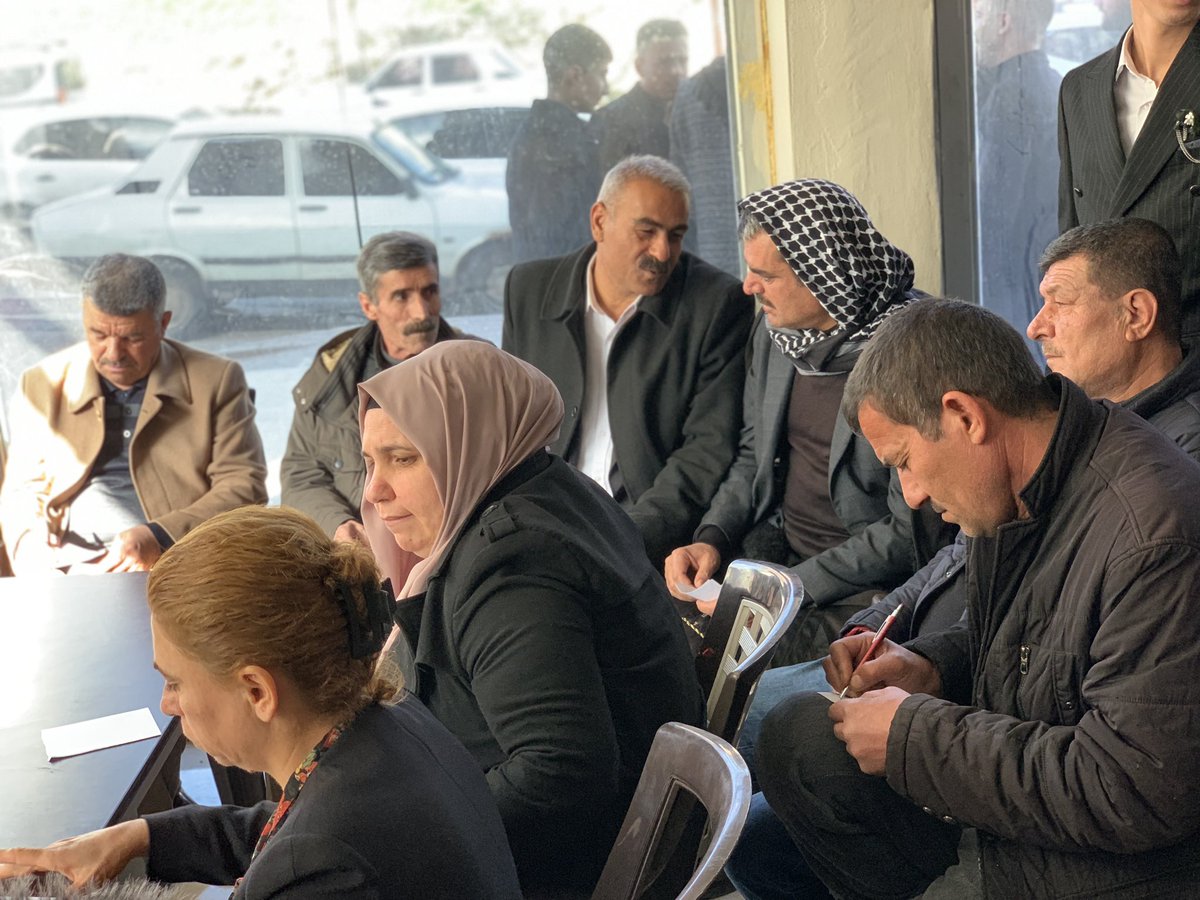 Sessizlik!!!
Halkımız demokrasi dersi veriyor.