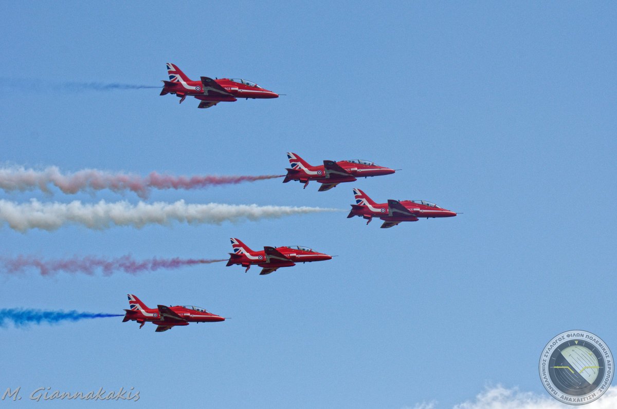 MyronGian's tweet photo. Enid starting the rollbacks
.
#redarrows #raf #rafrdarrows #formation #Enid #rollbacks #smoke #photosequence #royalairforce @rafredarrows #dyeteam @redarrowsdyeteam #aviationphotography #militaryaviationphotography #aerobaticteam #uk #Anaxaitisi @anaxaitisi #Αναχαίτιση #d300 https://t.co/1mQqvQqsAY