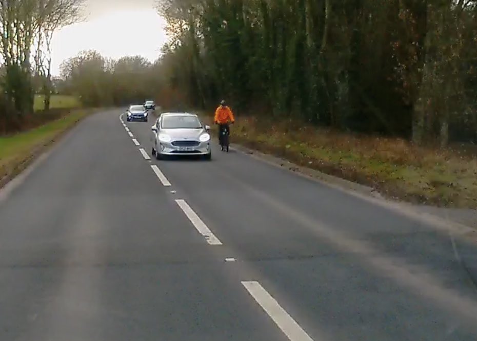 DesignSecultd's tweet image. If you were this cyclist on the A465 at 1345 today and would like to report the driver of CK21AHZ for their close ping me a message. ⁦@GPMonmouthshire⁩ #driverfail