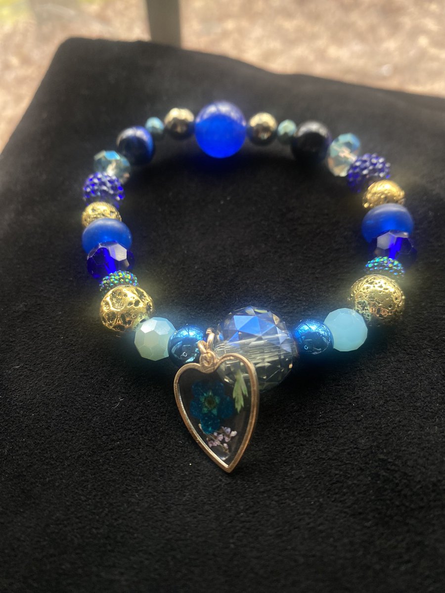 SassyMetis_chick tweet media