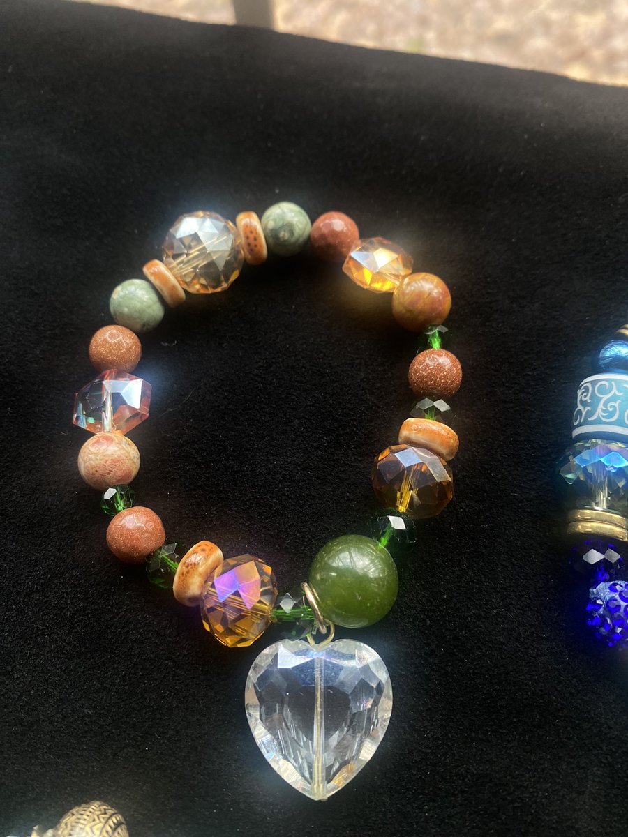 SassyMetis_chick tweet media