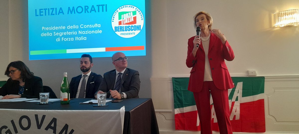 letiziamoratti's tweet photo. Entusiasmo e partecipazione anche a Monza. Congratulazioni e buon lavoro a @LucaVeggian nuovo coordinatore di @forza_italia su Monza e Brianza. Sono sicura che, insieme alle persone che lo affiancheranno nel Direttivo, saprà affrontare al meglio le tante sfide che ci attendono. https://t.co/WKMHZGXAuf